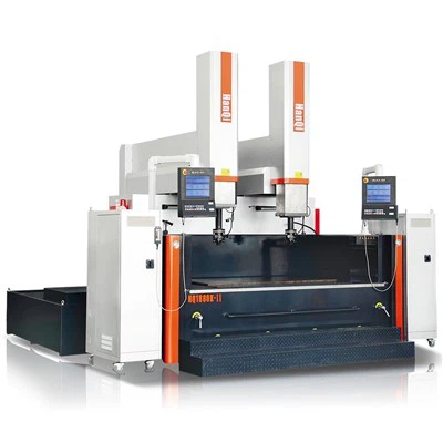 EDM mašīna ar fiksētu darbagaldu